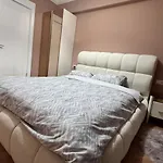 New In Center 2 Bedroom 7 Stars