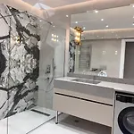 New In Center 2 Bedroom 7 Stars 앙카라