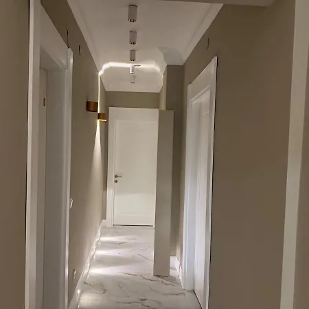New In Center 2 Bedroom 7 Stars