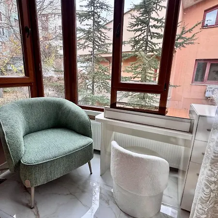 New In Center 2 Bedroom 7 Stars *