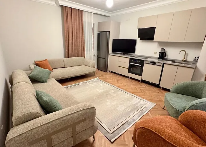 New In Center 2 Bedroom 7 Stars *