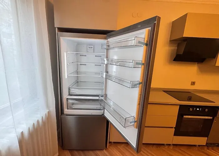 New In Center 2 Bedroom 7 Stars Апартаменты *