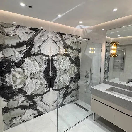 New In Center 2 Bedroom 7 Stars דירה