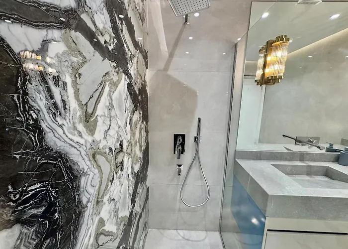 New In Center 2 Bedroom 7 Stars Daire Ankara